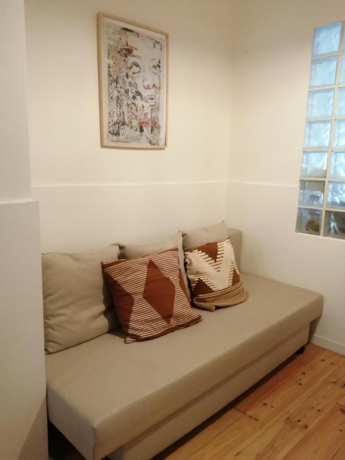 Apartamento Encantador Com Patio Lisbon Exterior photo